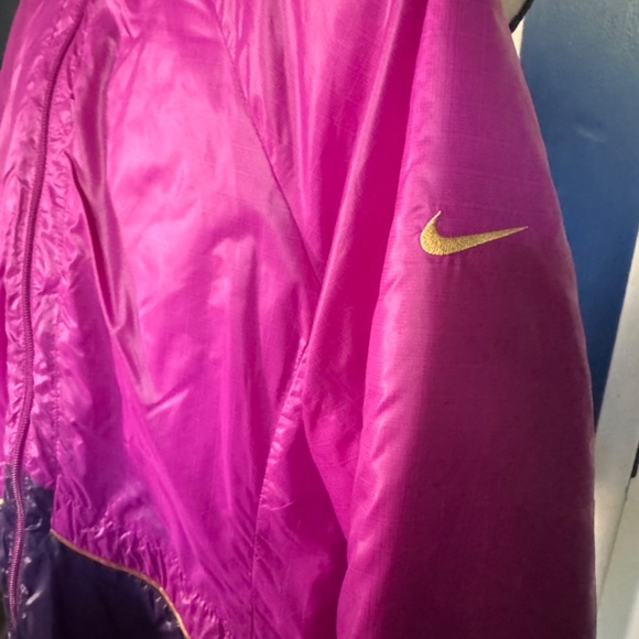 Nike Violet and Magenta jacket - Picture 2 of 4
